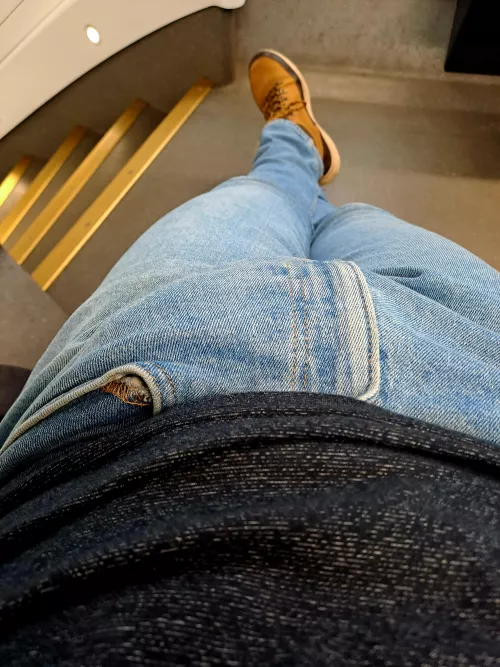 Public train, neighbour is confused by Johny89hh