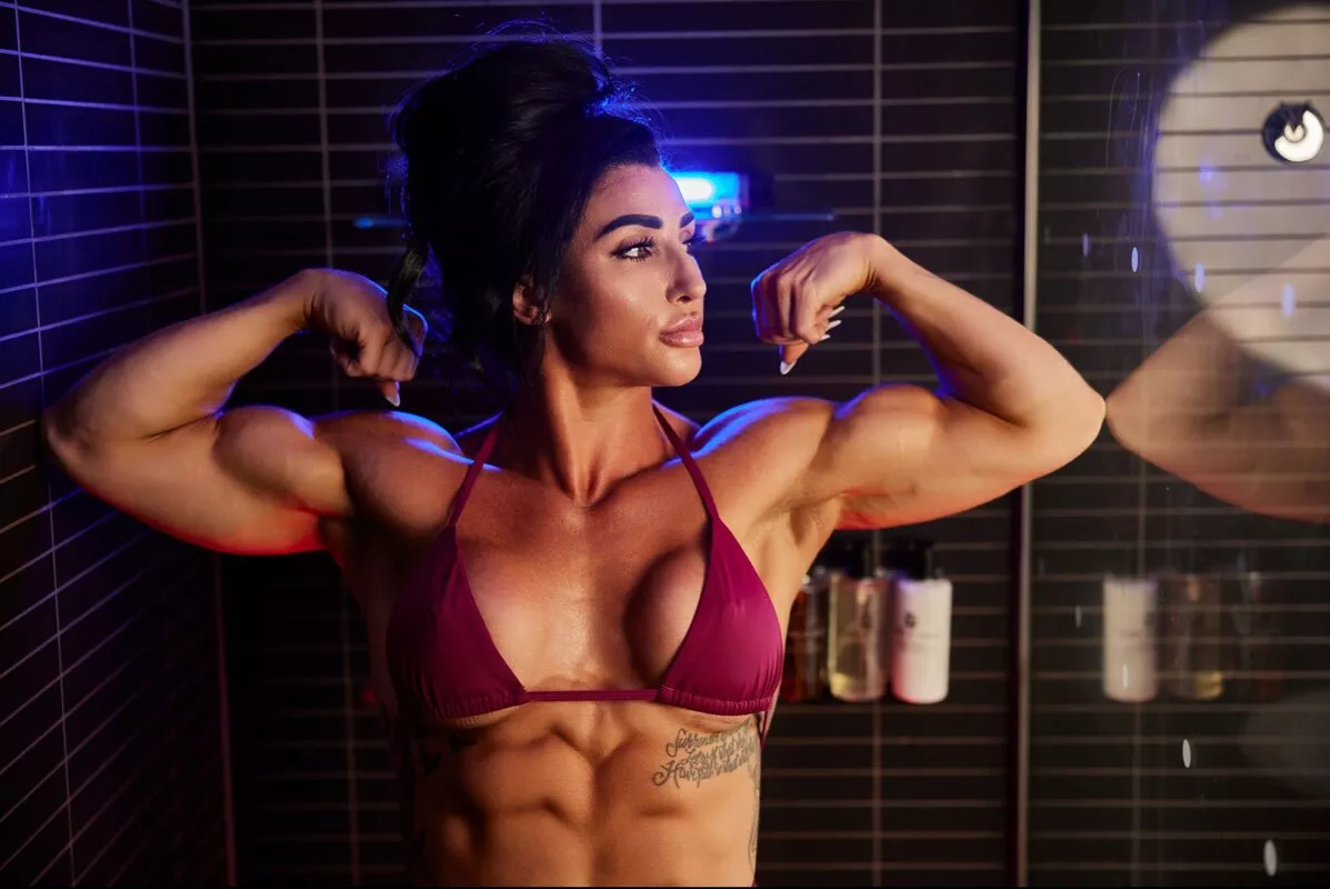 Showing off these guns posted by LottiePridgen