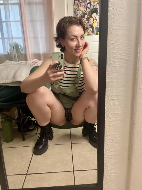 Take a peak if you want by StupidSexySnoo