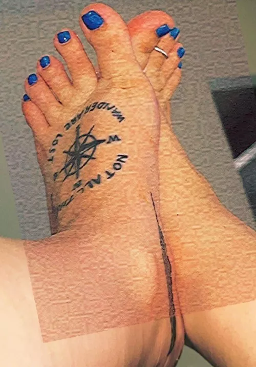 Them long toes make your pecker twitch by Purple_Rush_9667