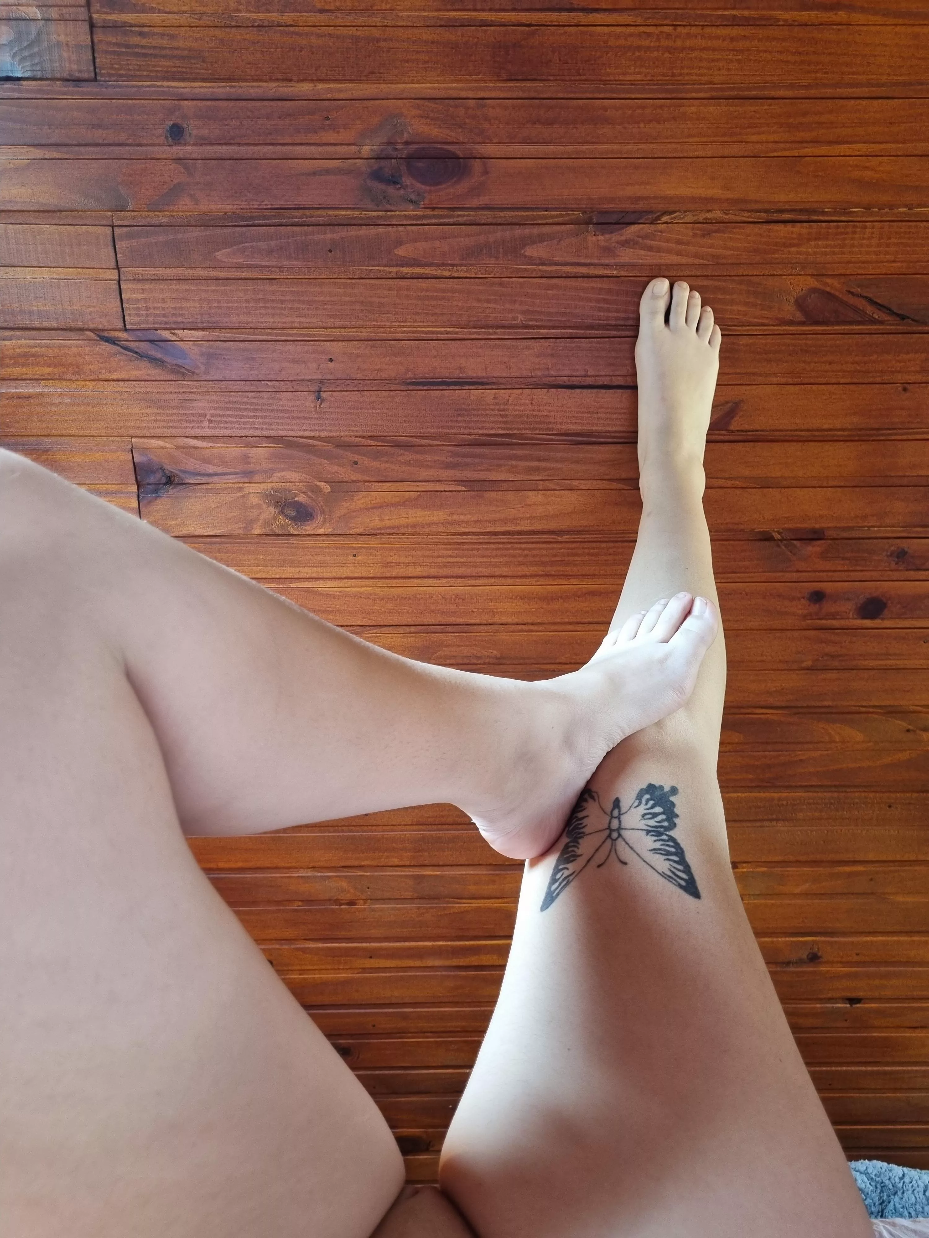 You like my feet? posted by gssrcd