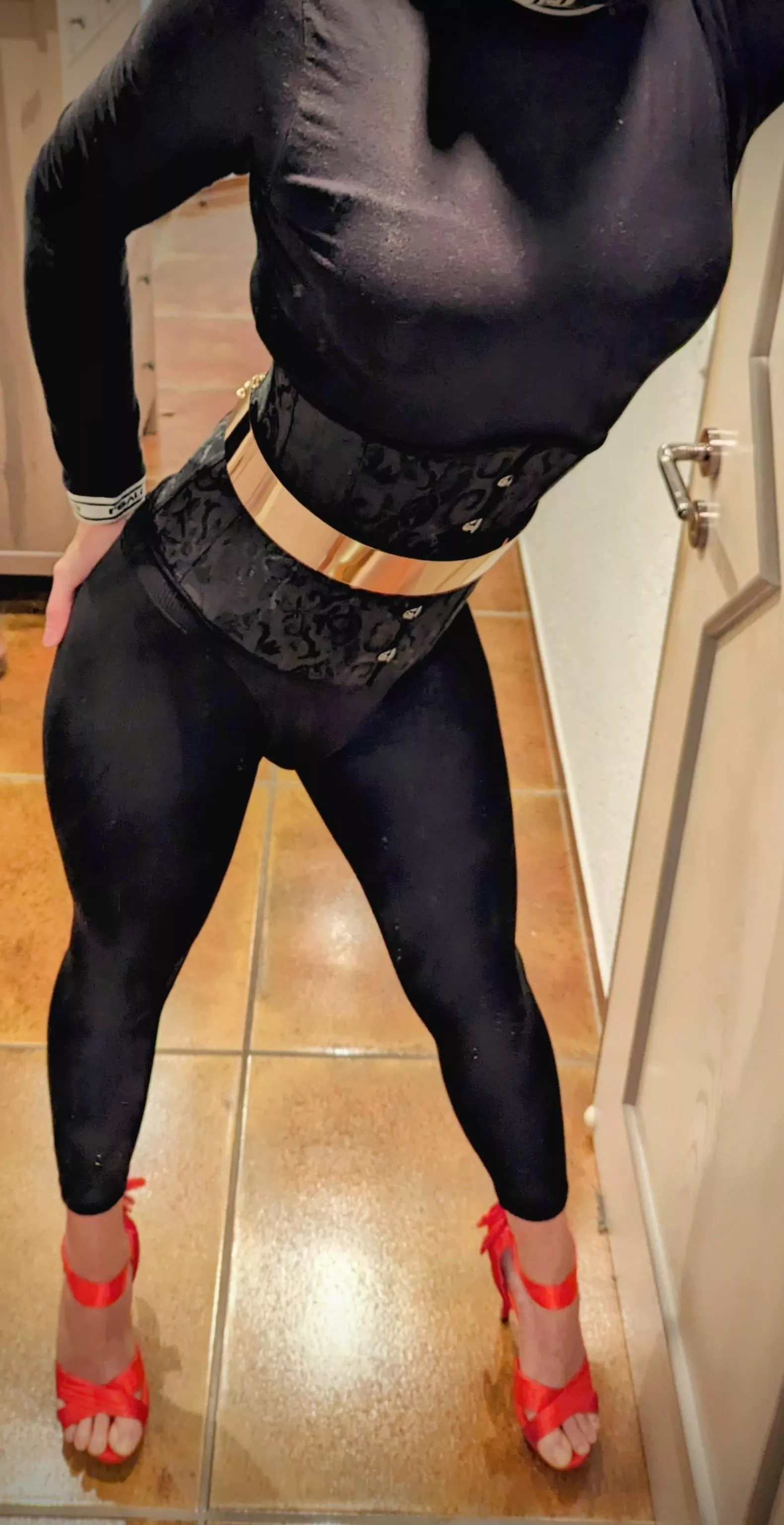 You think you can handle those thighs? 😉 posted by Luna_C_D