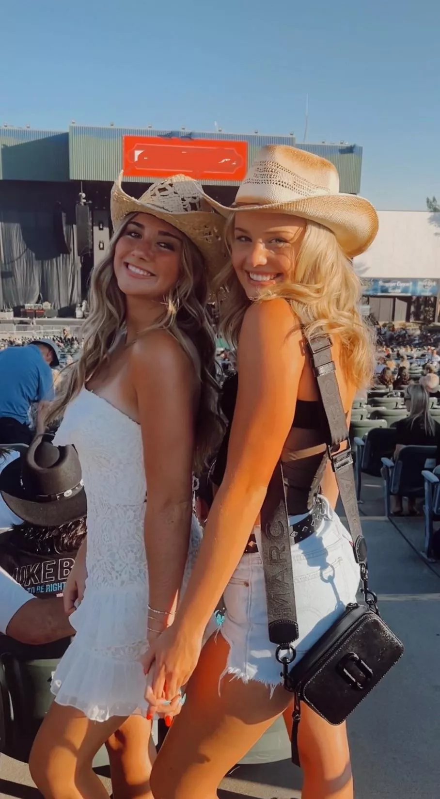 1 or 2? ❤️💕 posted by bl3bl2bl1