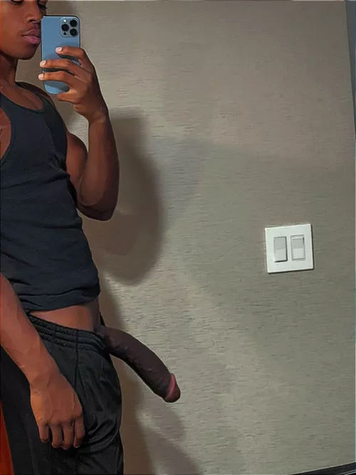 6’5 ,20y THICK LONG BBC 😝💦😈 by Demon_timin69