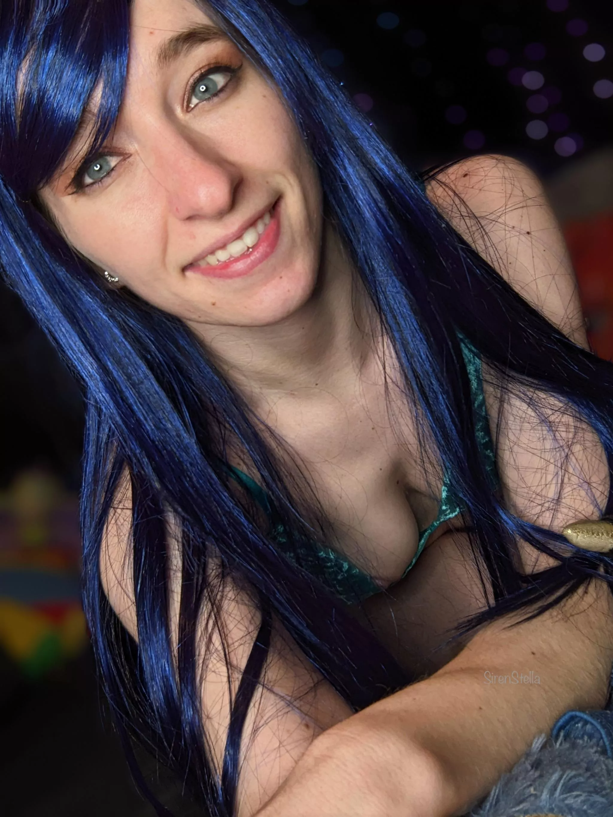 Accidentally nip slip… posted by SirenStella96