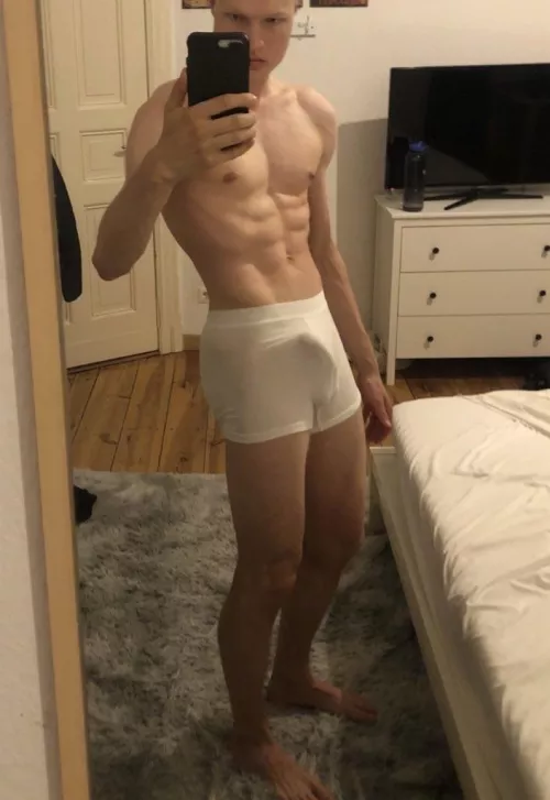 Anyone else as horny as me rn? 😊 by Twunk_Markus