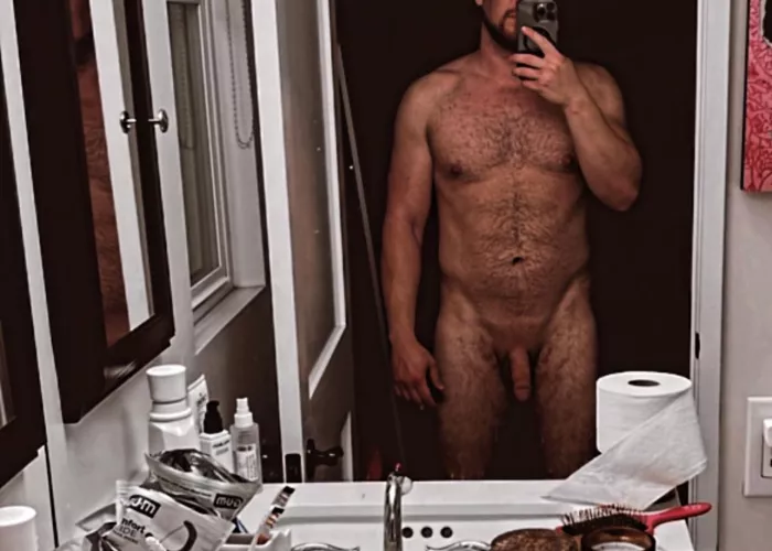 Do you like my hairy body? by seventimess