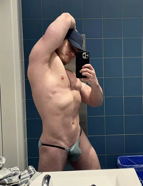 Don’t mind me here just stretching by TheRealcebuckets