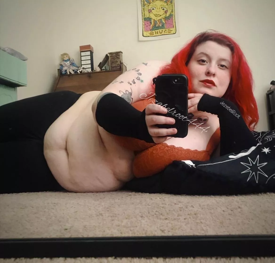 Fuck me eyes posted by JezabelRoot444