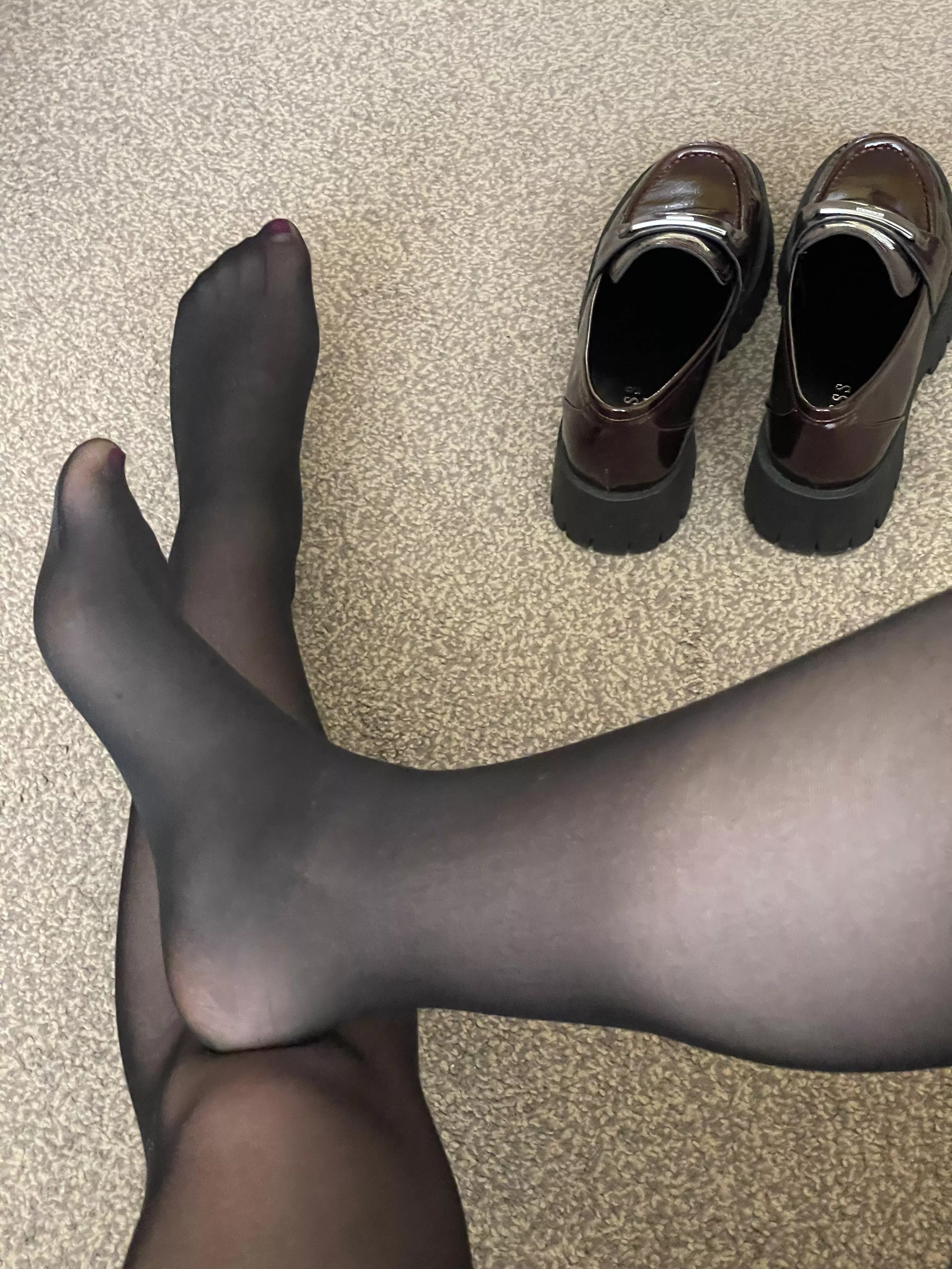 i have to leave the house... but i can always make time for a footjob for you daddy (OC) posted by LaVieEnPheet