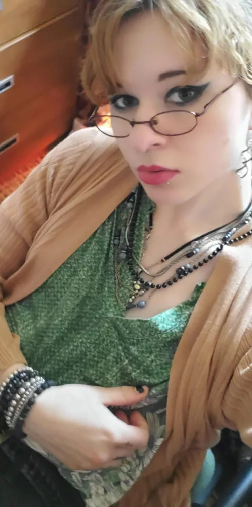 It's giving librarian 🥰📚 by Joewhose