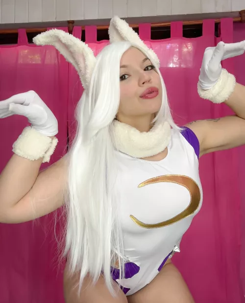 Mirko wants a superhero to satisfy her by Misa_of