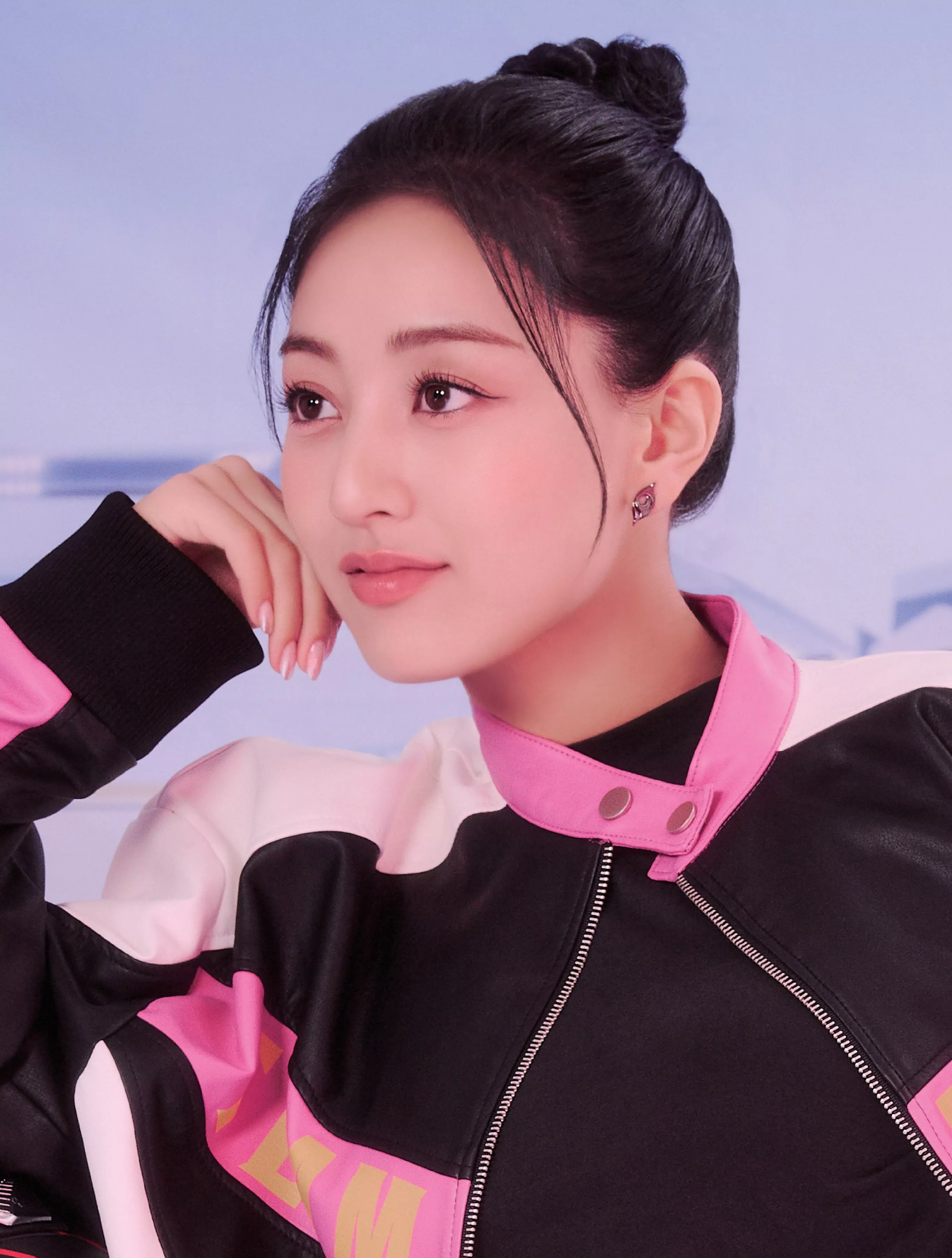 Park Ji-hyo ... posted by BusyFlower9