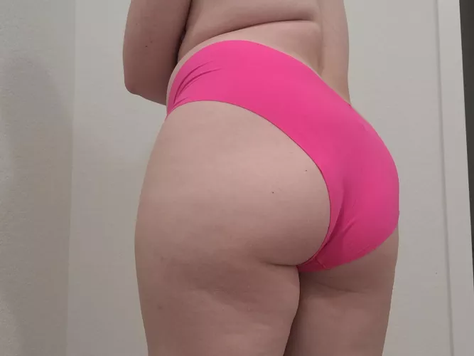 This barbie has a phat ass [f] by _Victoriamoon