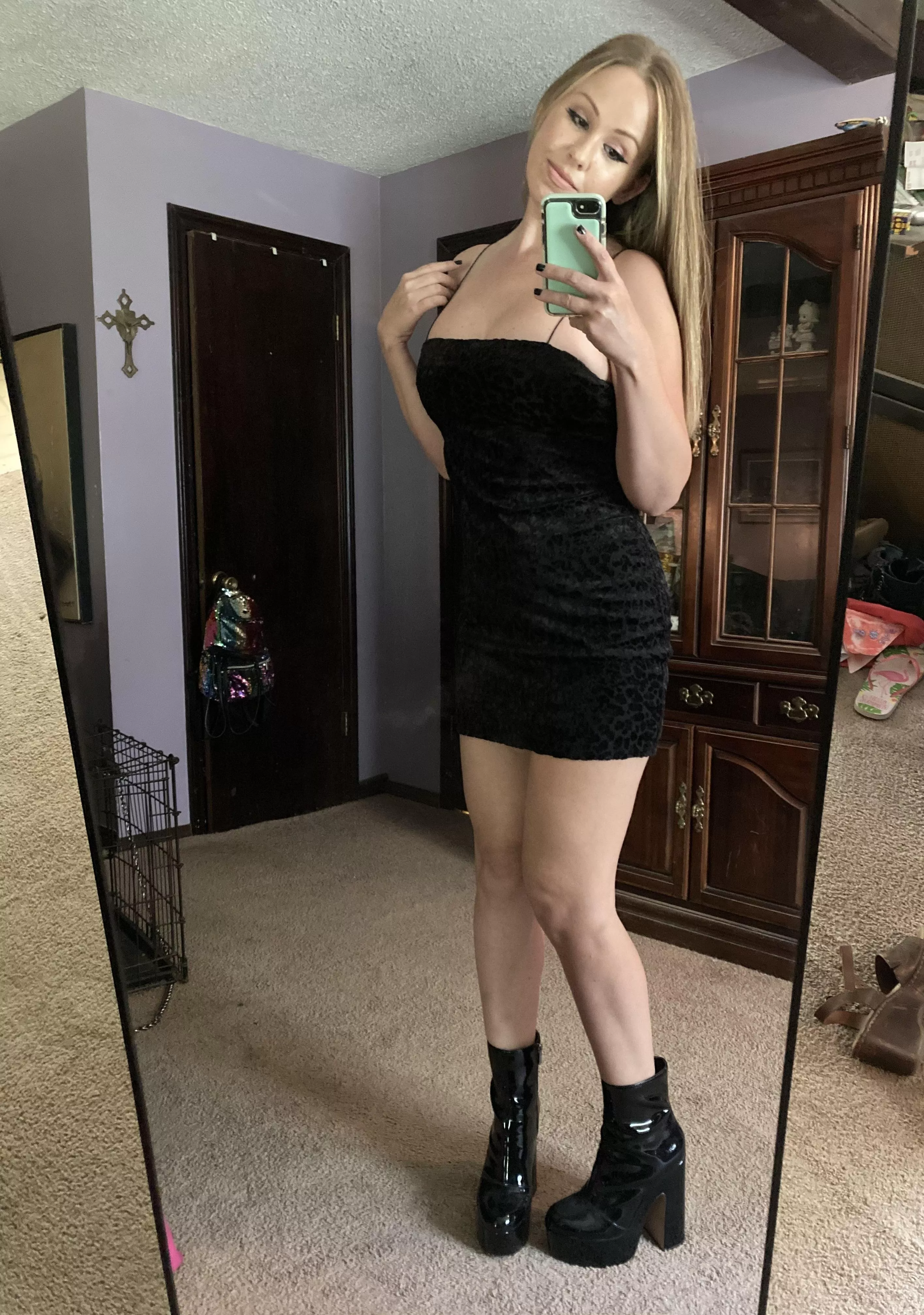 Trying on my new outfits 🙈 posted by cheriiirob777