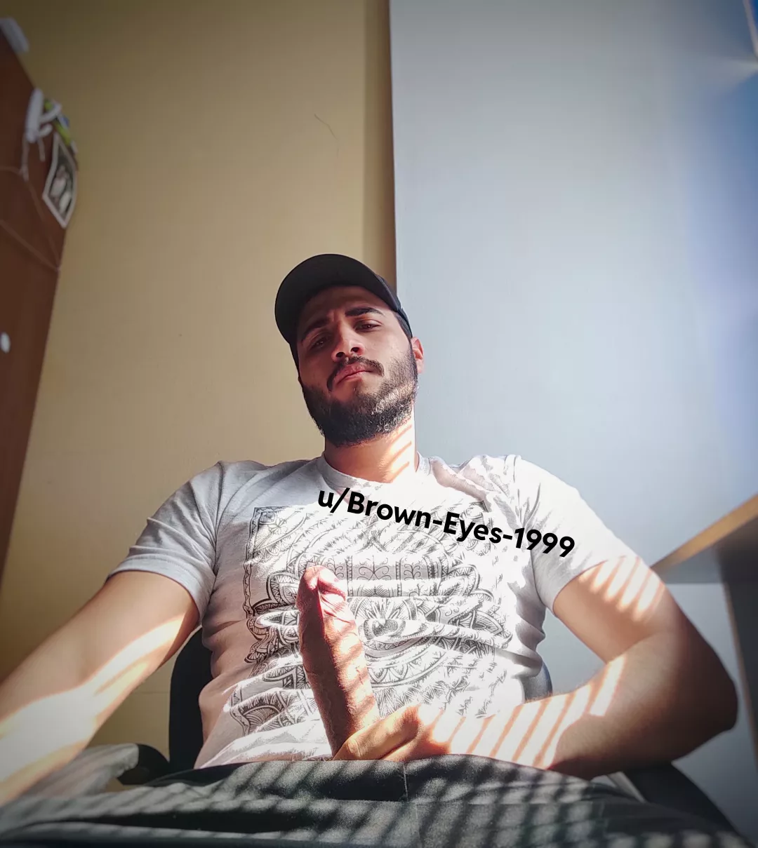 Use me 🥵 posted by Brown-Eyes-1999