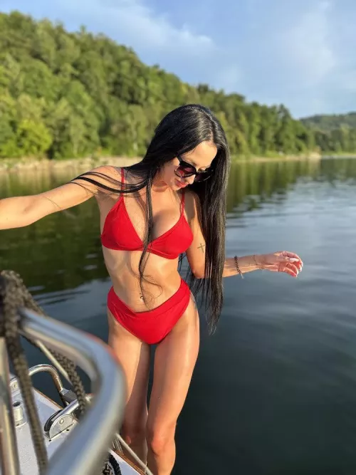 a bit nervous about showing my face by stern_sarah05