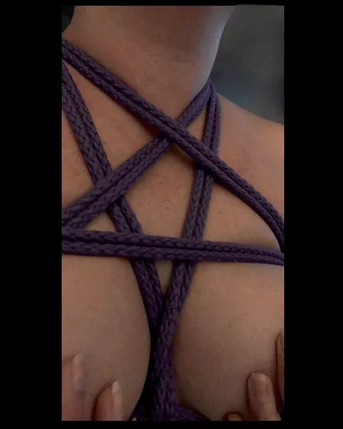 A spooky season themed first attempt! by FacetiousPixie