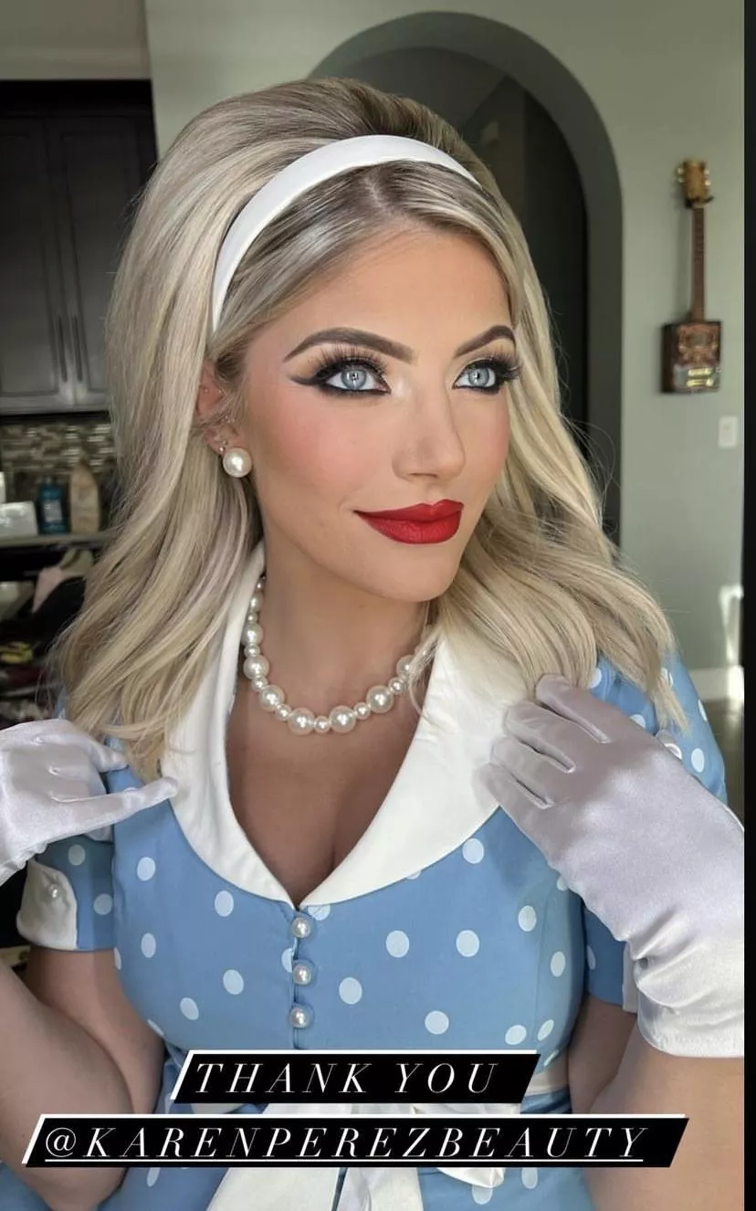 Alexa Bliss posted by Fooman14