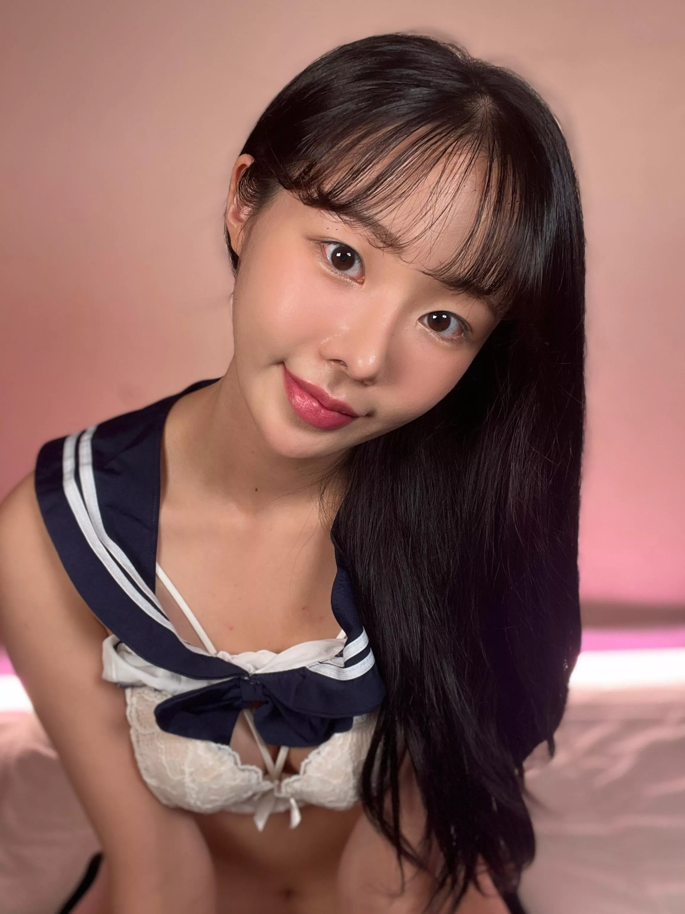 are 19yo girls your type? :) posted by Amelie_QA