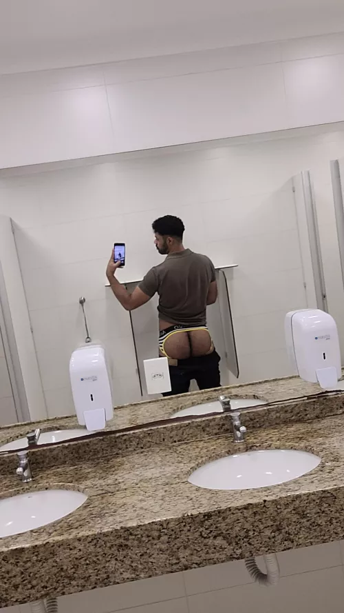 Big ass latino by paulorobertons