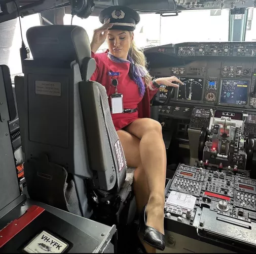 Captain speaking 🇷🇴 by arrayoutofbounds2