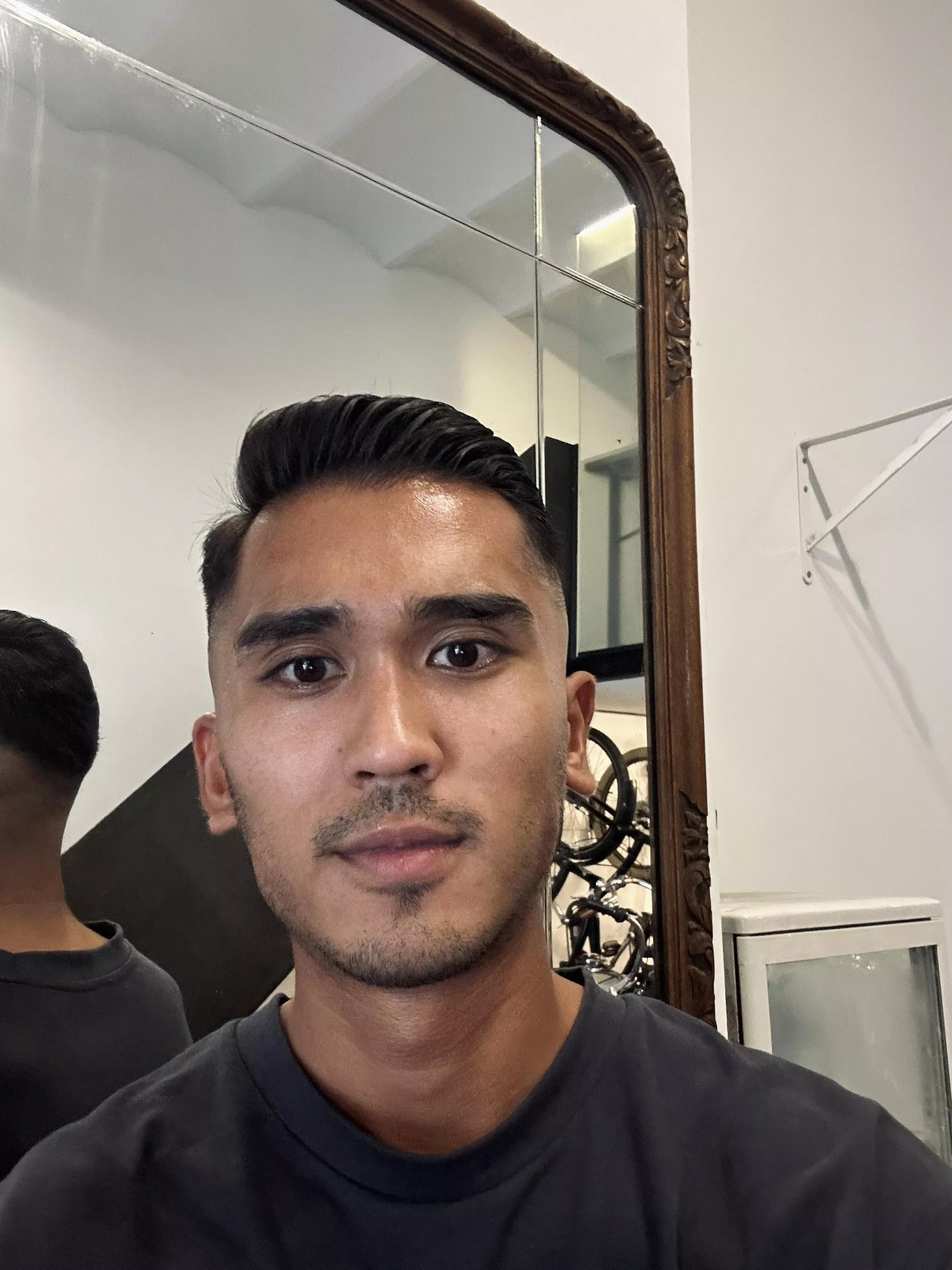 Got a fresh haircut today, have a good Friday 💇🏽‍♂️ posted by Glittering_Elk7492