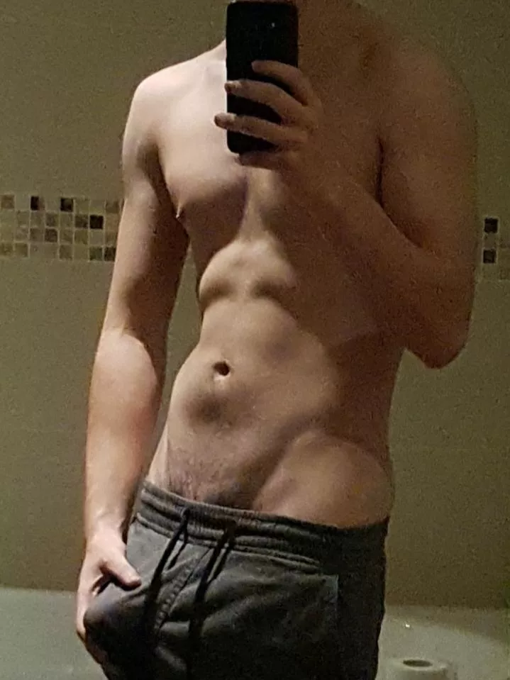 It's trying to escape posted by Thickus_Dickusss