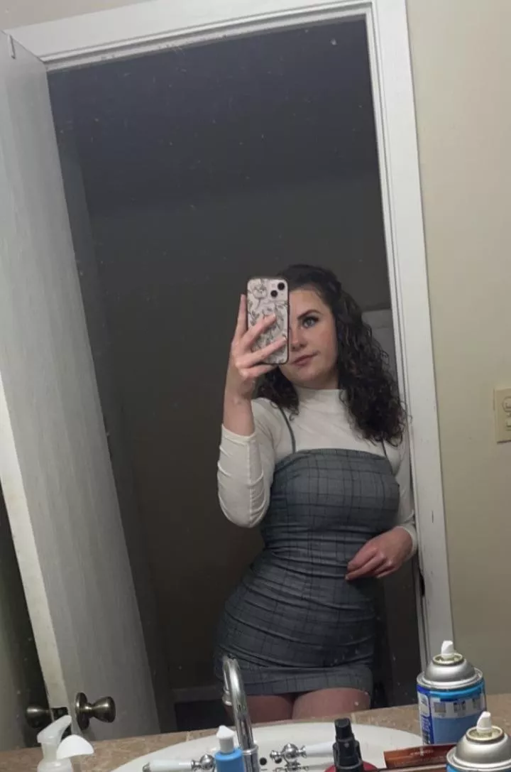 My favorite dress this winter posted by clairbear99