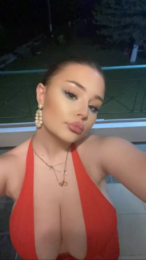 Not small by Ok_Investigator_7113