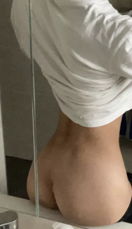 Please eat me by Unlucky_Strain8693