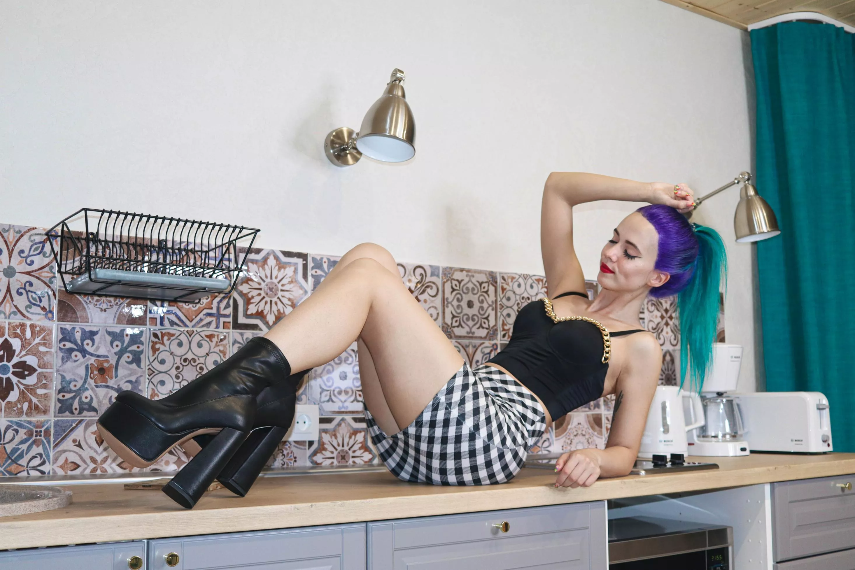 Sexy black boots posted by CharmingMistress