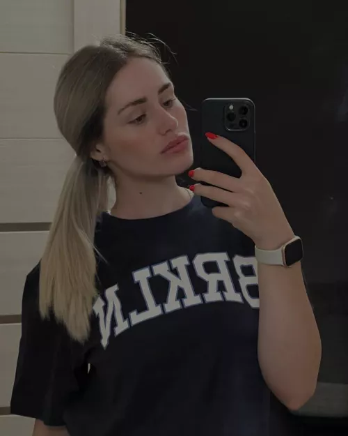 Sweet like wine) by Cloudzyo