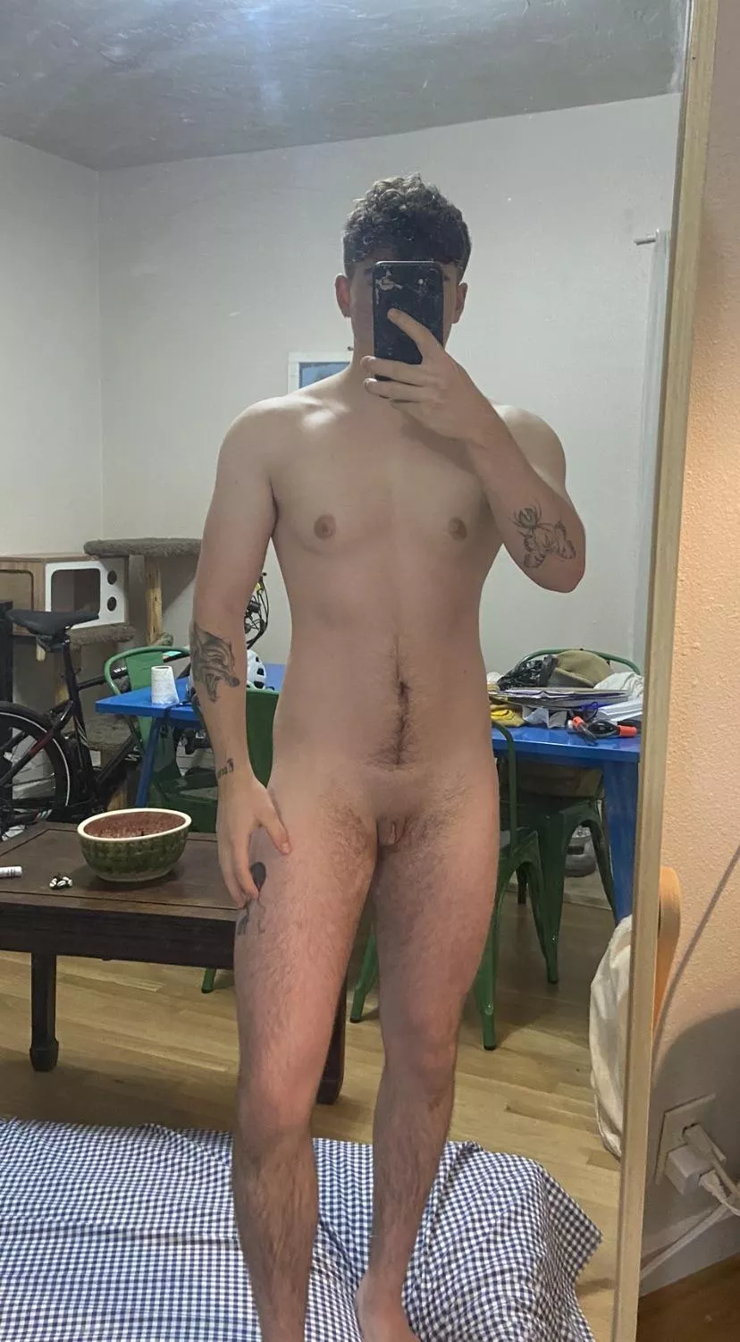 Would you fuck a muscular guy with a secret? posted by BaseballAromatic3320