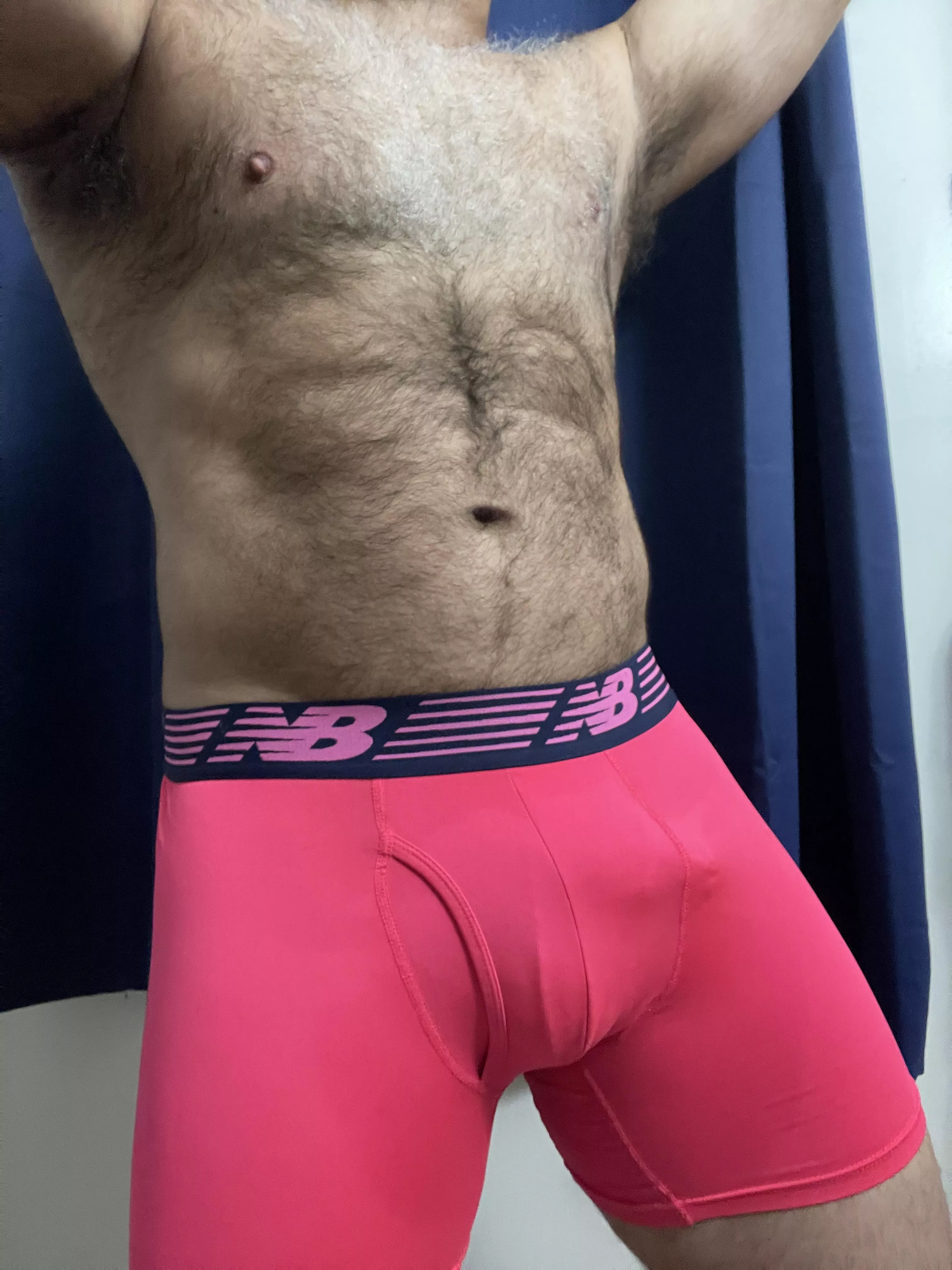 [40] What part do you touch first? posted by HarryStallion82