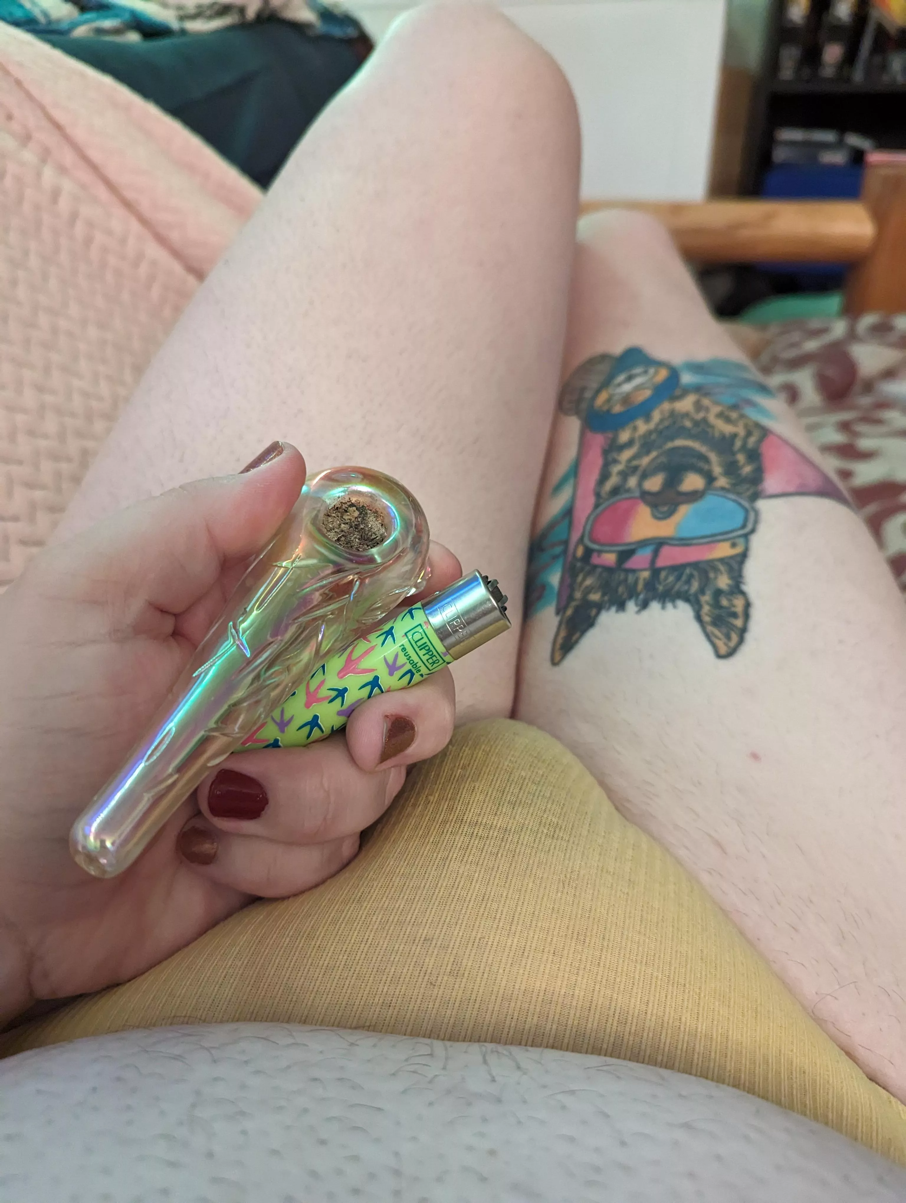 A quiet rainy night, who wants to puff with me? (Nb) posted by fUnnybUnnyflcl