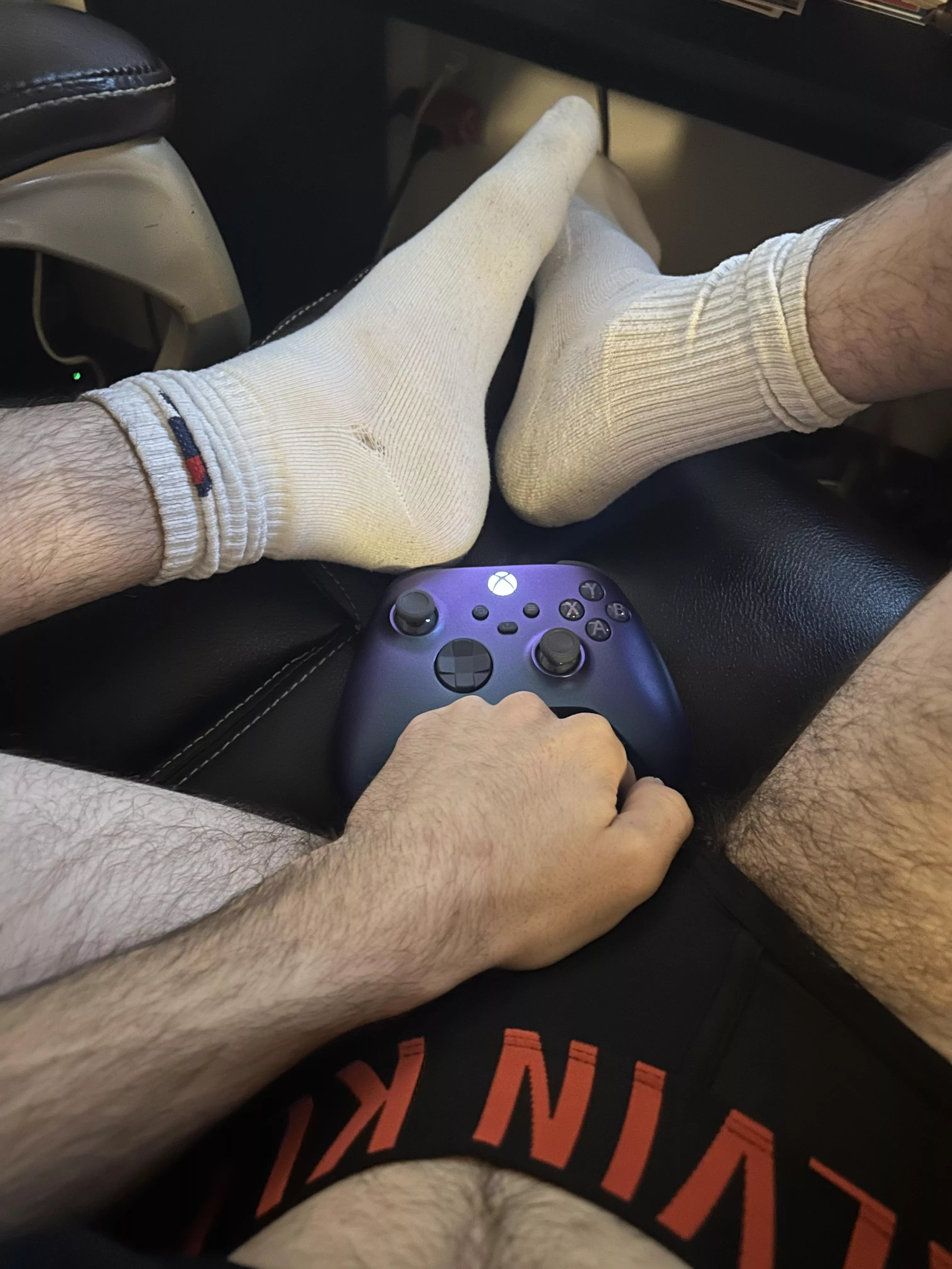 Anyone wanna play with me 😉 posted by itsbdawg55