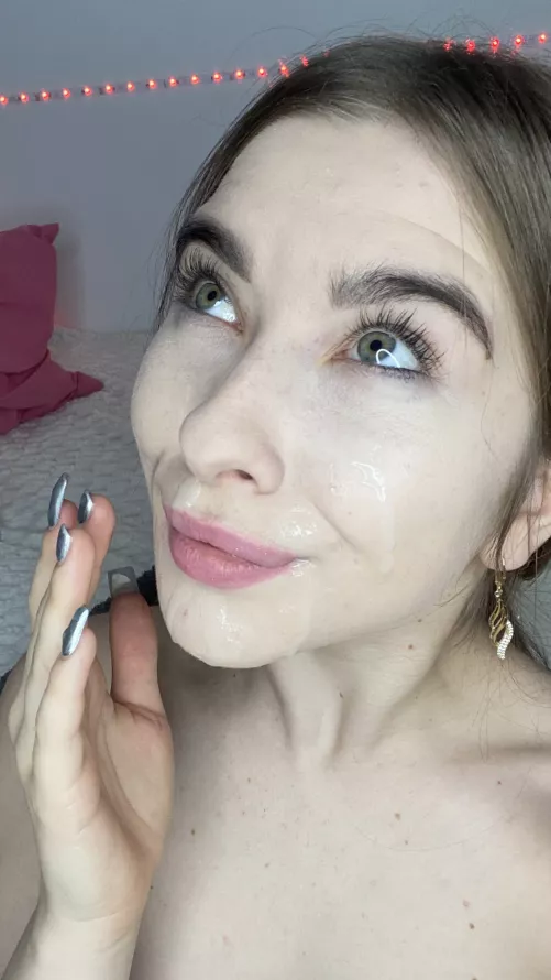 Cum on my face makes me smile by AntacidFontenoy