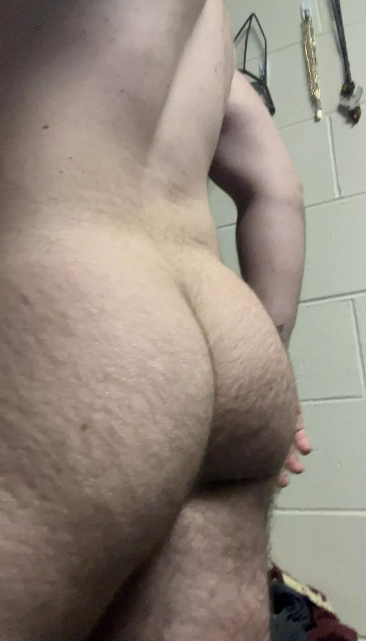 glutes day 🍑 posted by rickykodiak