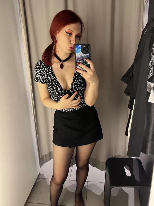 Hello🖤🤍 by ichigo_emaa