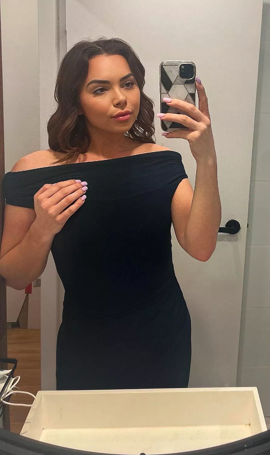 I got my tight dress on. All I need now is a man that can handle a foxy 32 year old posted by IreneCRosa