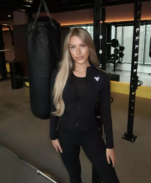 I love making new friends [F] by iammistyyyy