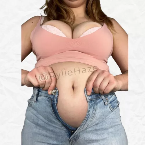 I thought these would still fit 🤭 by RylieHaze