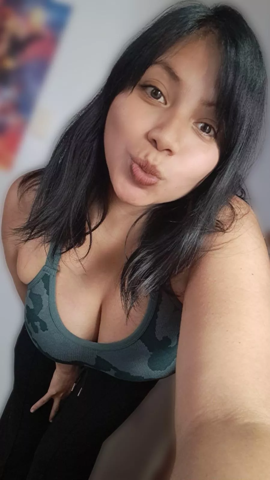 My ex said i always show too much cleavage 🫢 posted by SexyAzucena