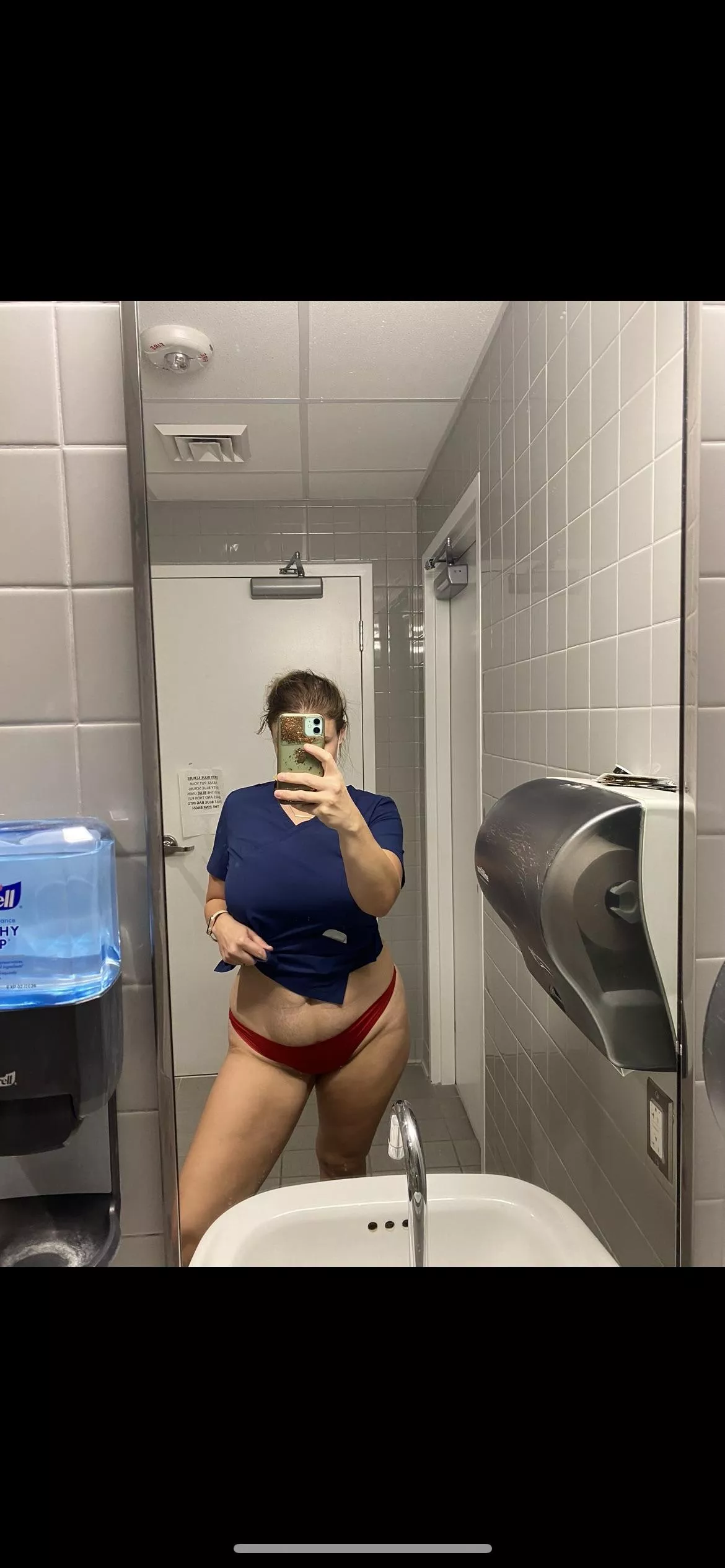 Nursing is more fun without pants posted by naturalmombodyxxx