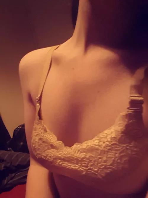 Oh to feel your lips on my neck... by KinkyVybes