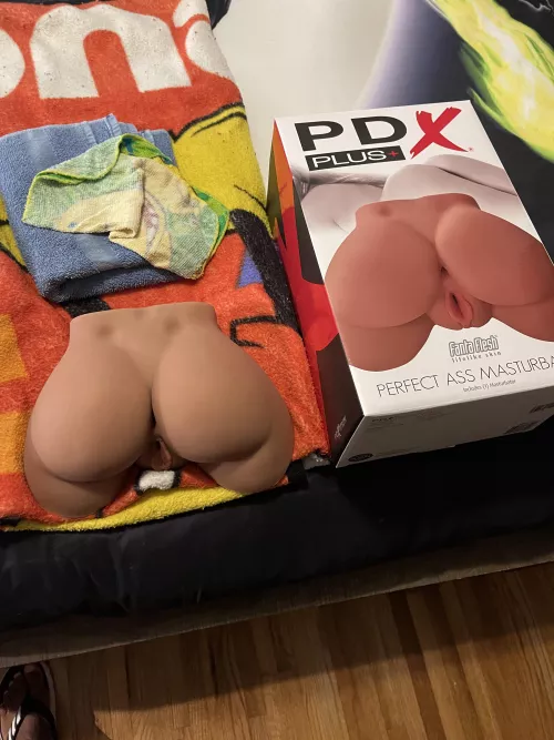 Tunnel diameters stretch to over 3 in. (7.6 cm) by Bucksa1