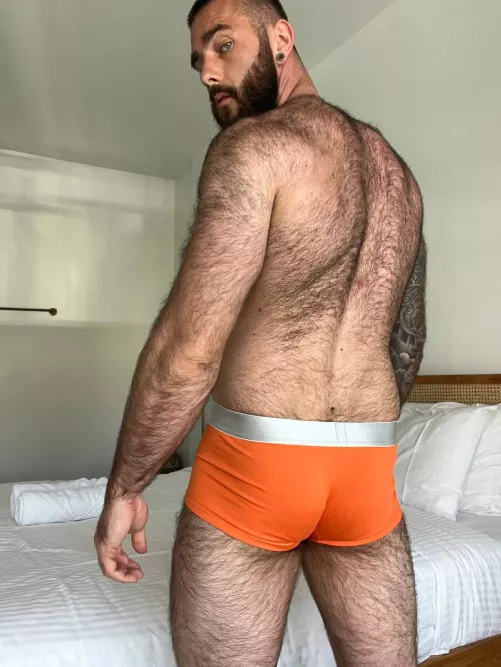 What’s your honest reaction when u see my flat ass? by bwarren106