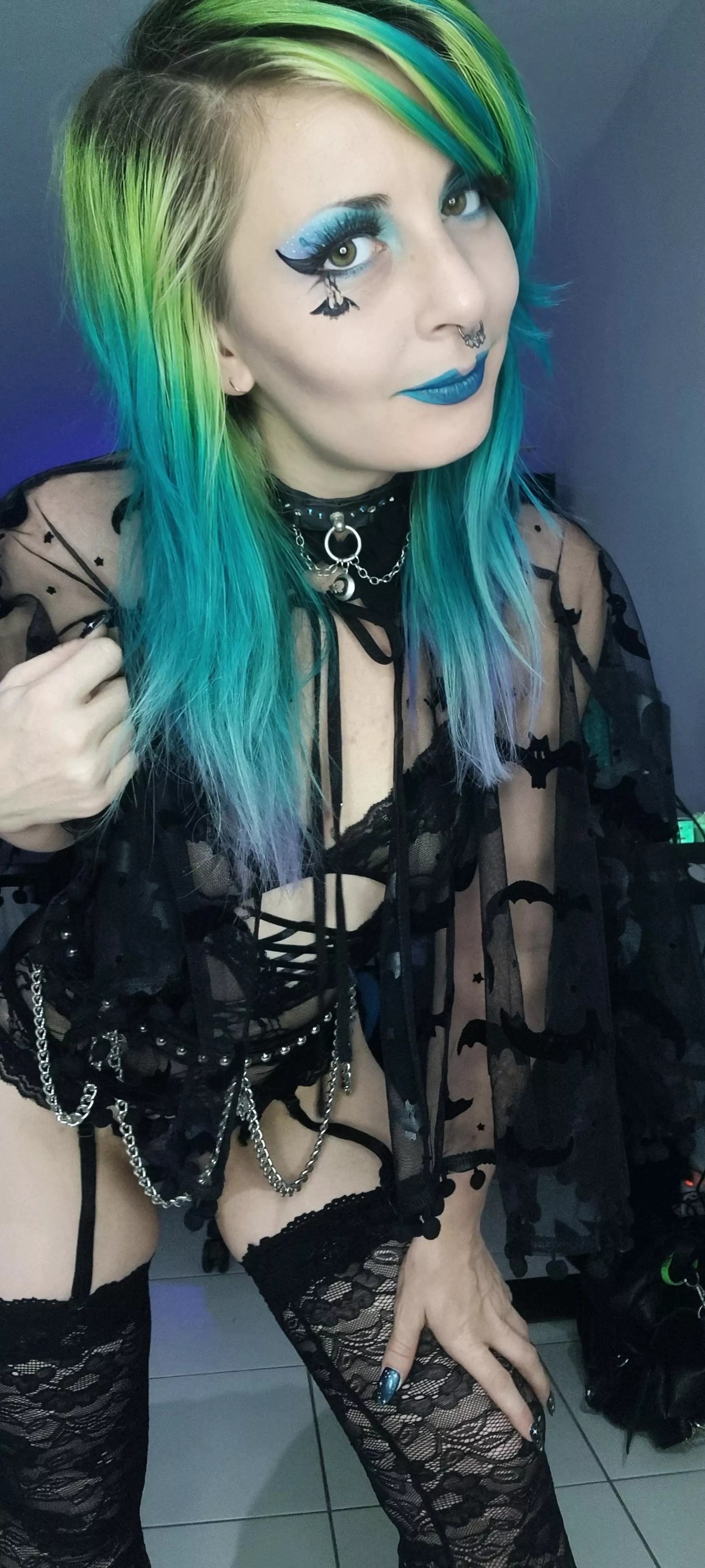 Would you like to get a bit batty with me? posted by -KidaKobalt-