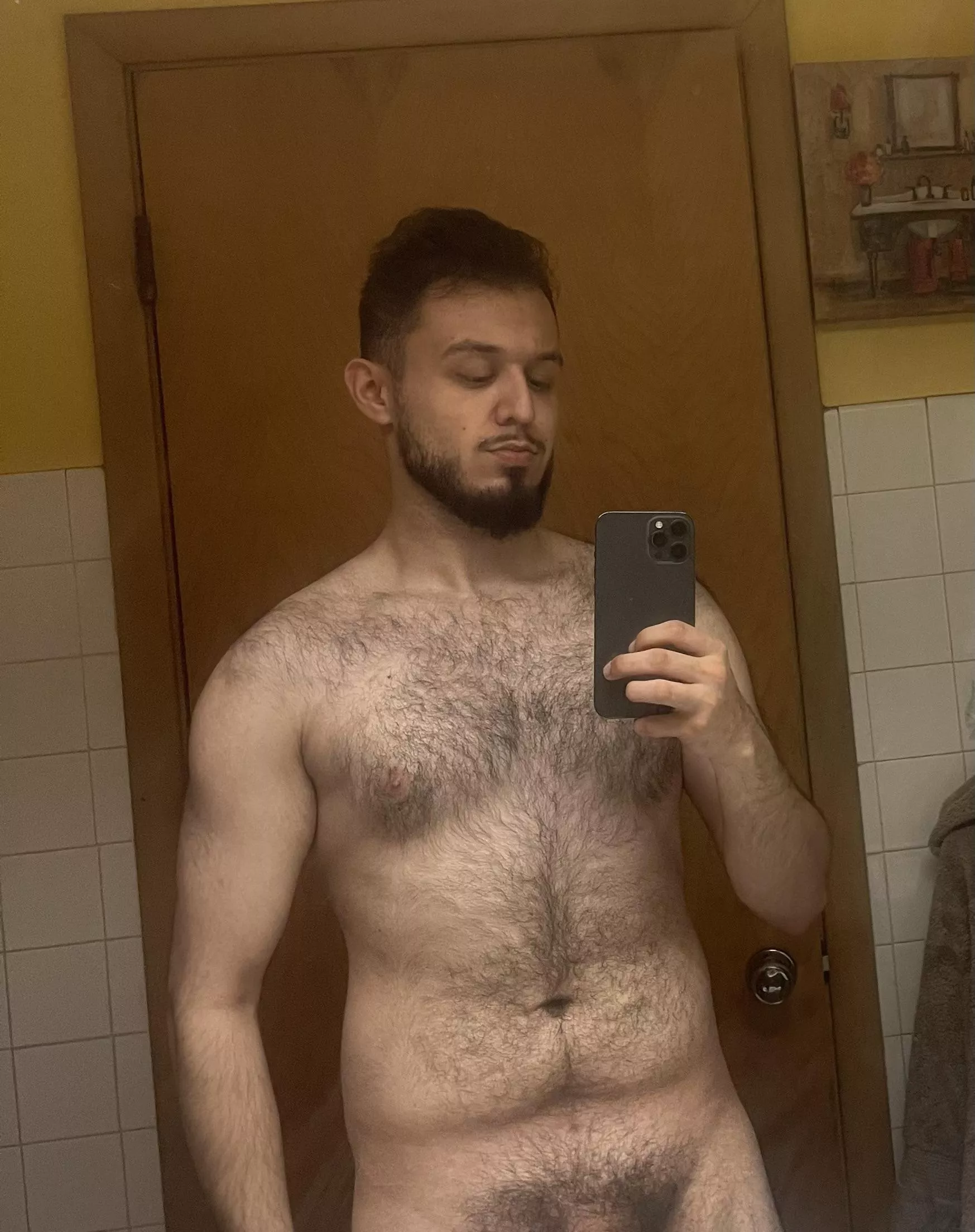 You should see my back😅 posted by Bearcubjr12